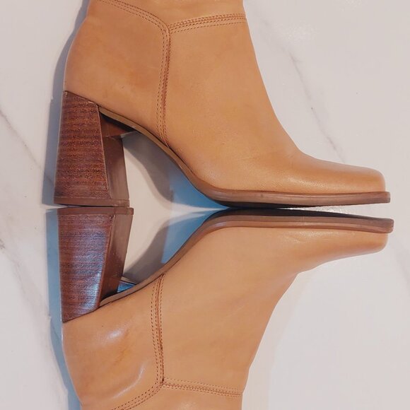 Short Leather Boots - Picture 4 of 5